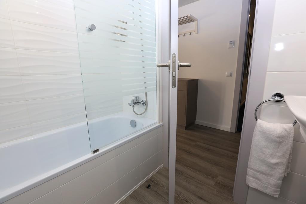 Hotel Alguer Camp Nou Barcelona Ngoại thất bức ảnh