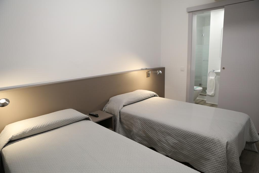 Hotel Alguer Camp Nou Barcelona Ngoại thất bức ảnh