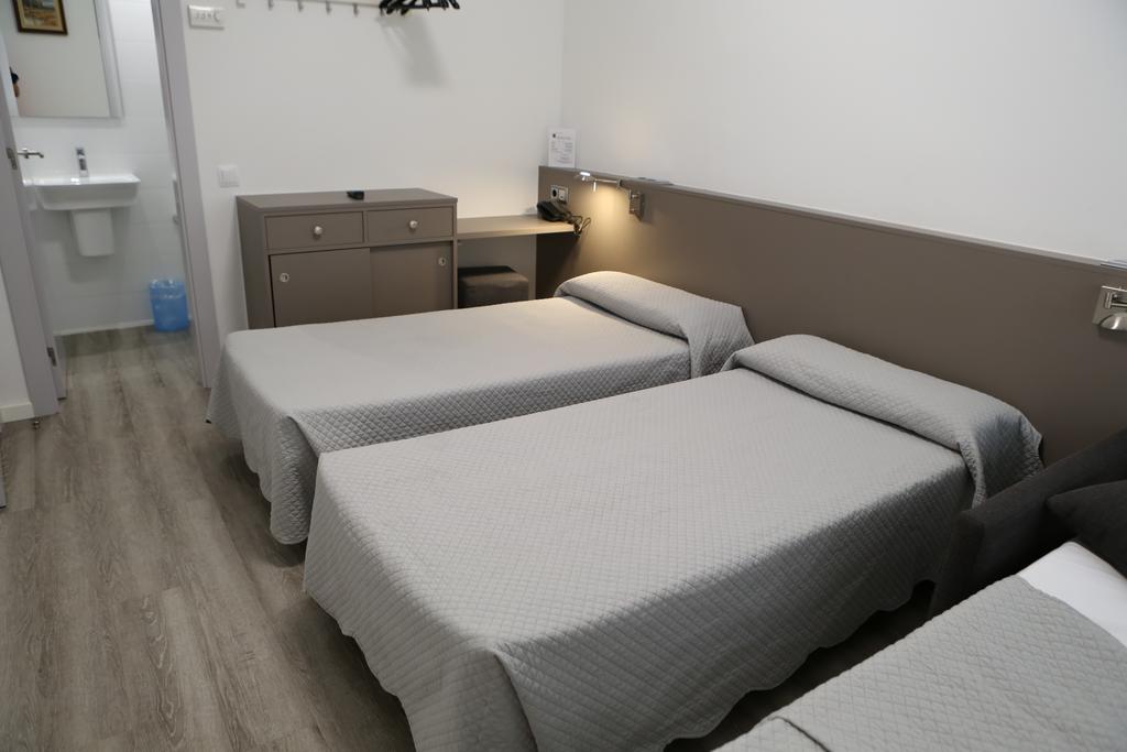 Hotel Alguer Camp Nou Barcelona Ngoại thất bức ảnh
