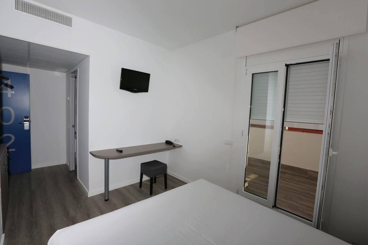 Hotel Alguer Camp Nou Barcelona Ngoại thất bức ảnh