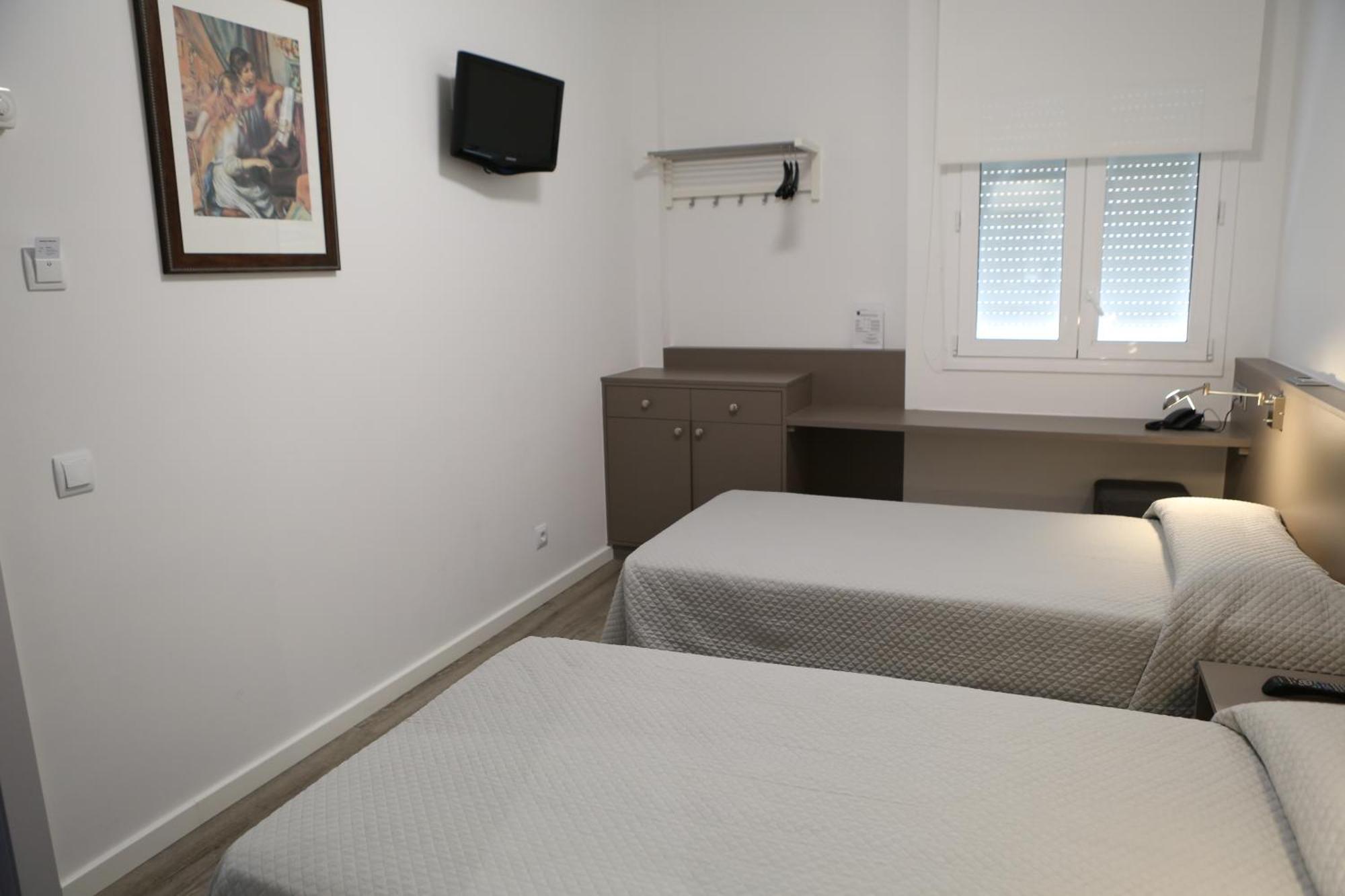 Hotel Alguer Camp Nou Barcelona Ngoại thất bức ảnh